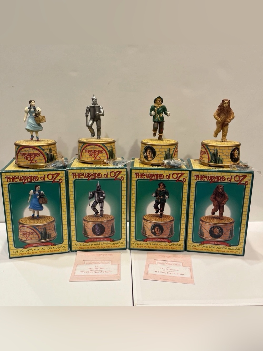 Wizard of Oz Enesco Action Musical Lot of 4 Scarecrow Tin Man Dorothy Lion